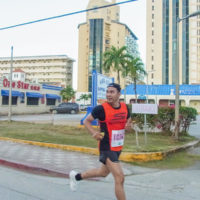 サイパンマラソン2018　ガラパンの街ナカを走るランナー