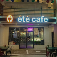 エテカフェ（Été Cafe）のエントランス